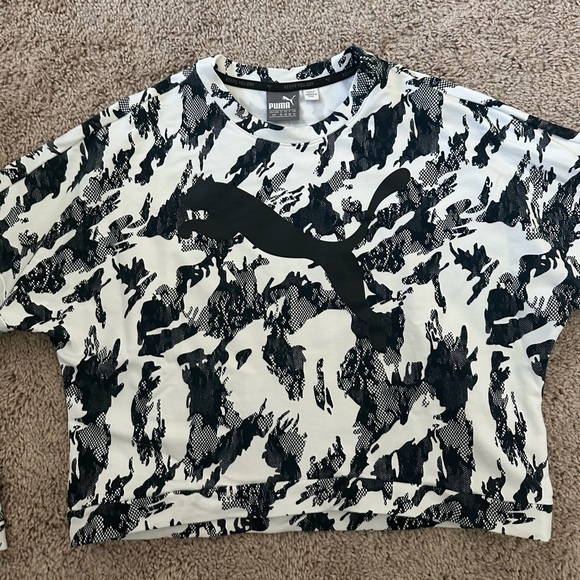 Puma Cropped Sweatshirt - Picture 3 of 4